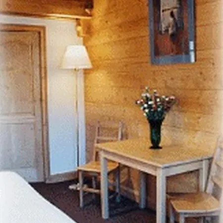 Otel Oustalet