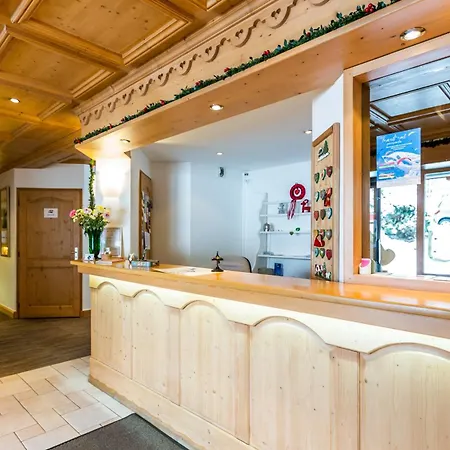 Oustalet Шамоні