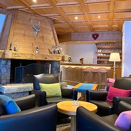 Oustalet Hotel 3*