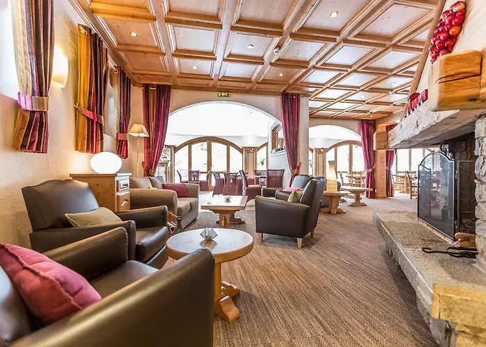 奥斯塔雷酒店 3*