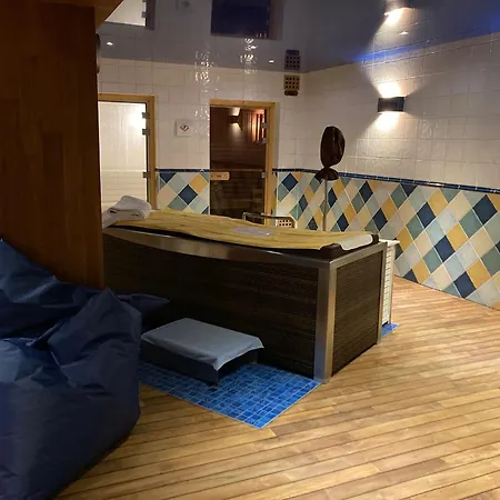 Hotel Oustalet 3*